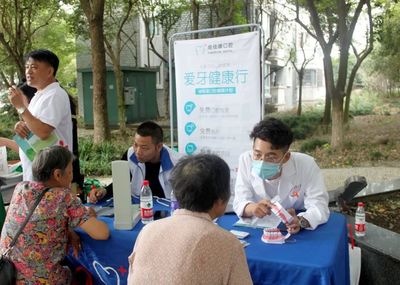 特色農產品集市搬到“家門口”,社區居民說很贊
